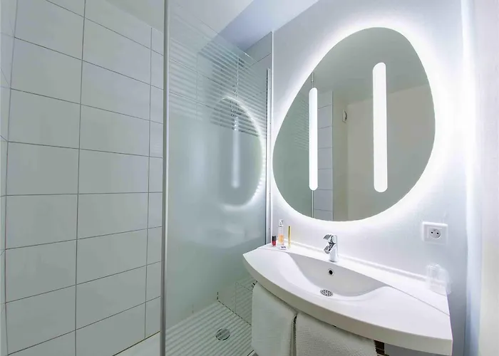 Ibis Budget Sud Pres D'arenes 2*