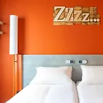 Ibis Budget Sud Pres D'arenes מלון