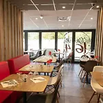 Ibis Budget Sud Pres D'arenes