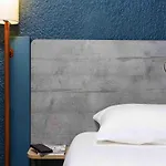 Ibis Budget Sud Près D'arènes 2*