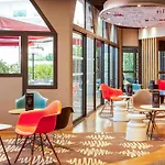 Ibis Budget Sud Pres D'arenes Hotel