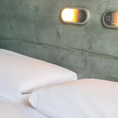 Ibis Budget Sud Près D'arènes 2*