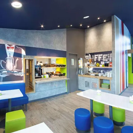 Hotel Ibis Budget Sud Près D'arènes
