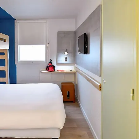 Hotel Ibis Budget Sud Près D'arènes