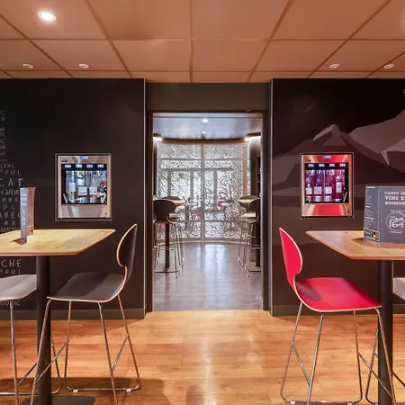 Hotel Ibis Budget Sud Pres D'arenes 2*
