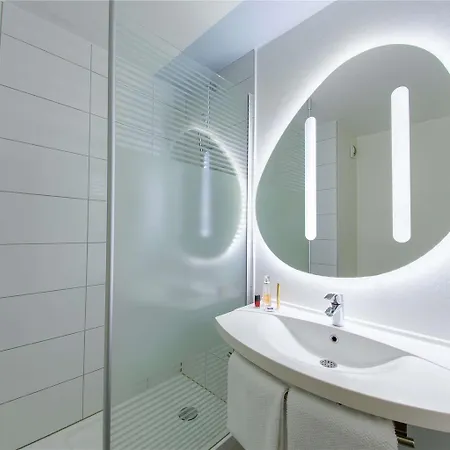 Ibis Budget Sud Pres D'arenes Hotel