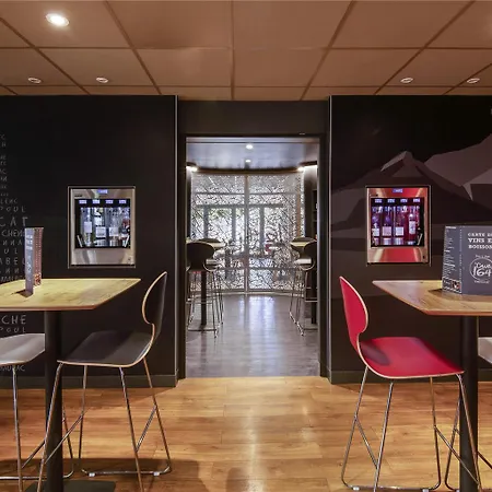 Ibis Budget Sud Pres D'arenes 2*