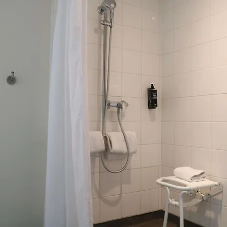 Ibis Budget Sud Pres D'arenes מלון