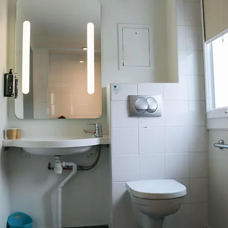 Hotel Ibis Budget Sud Pres D'arenes