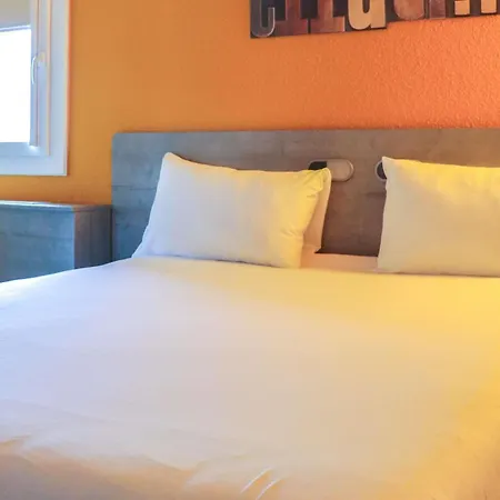 Hotel Ibis Budget Sud Pres D'arenes 2*