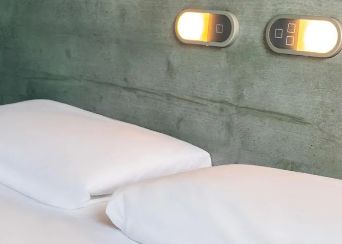 Ibis Budget Sud Pres D'arenes 2*