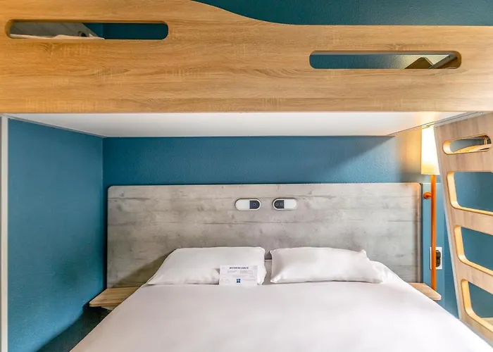 Ibis Budget Sud Près D'arènes Hotel 2*