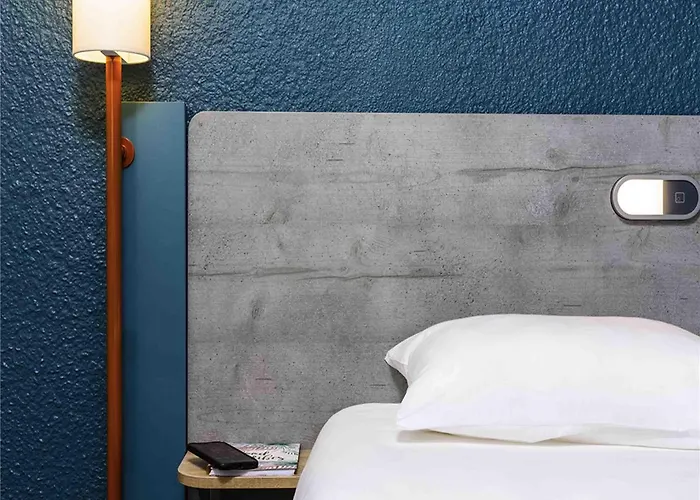 Hotel Ibis Budget Sud Pres D'arenes
