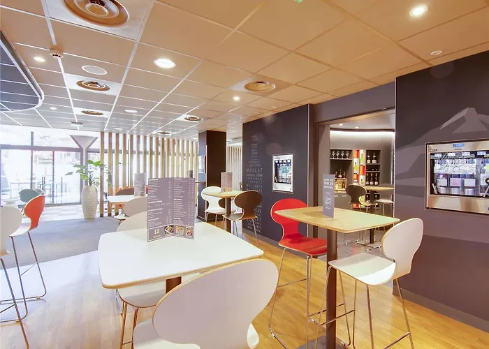 Hotel Ibis Budget Sud Près D'arènes