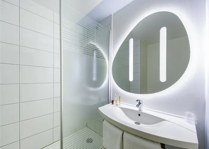 Hotel Ibis Budget Sud Pres D'arenes