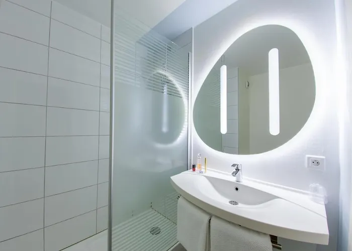 Ibis Budget Sud Pres D'arenes ホテル