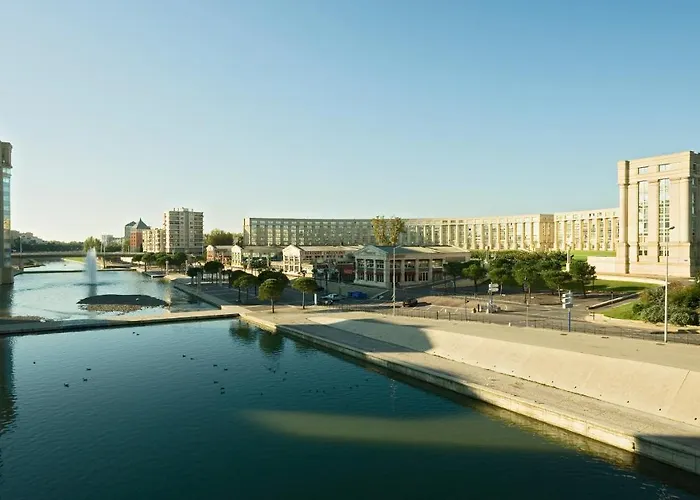 Ibis Budget Sud Pres D'arenes ホテル 2*